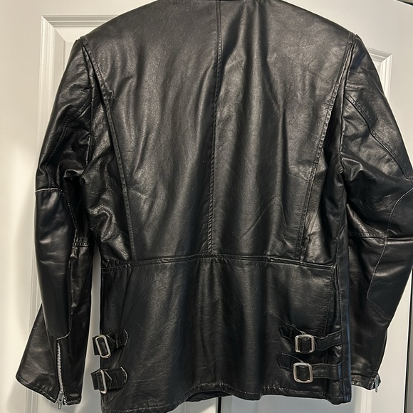 Vintage ladies leather jacket from the 80’s - Picture 5 of 15